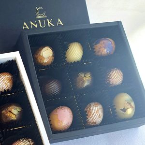 Anuka Artisan Chocolate - Medium Gift Box (9)